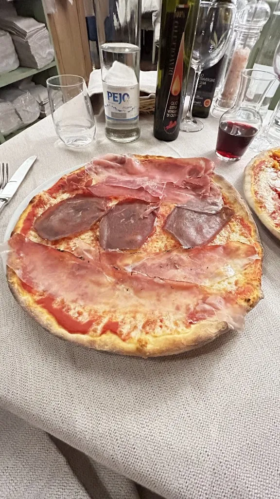 Rolands Dirvens_Pizzeria Lo Sfizio_Moena_review