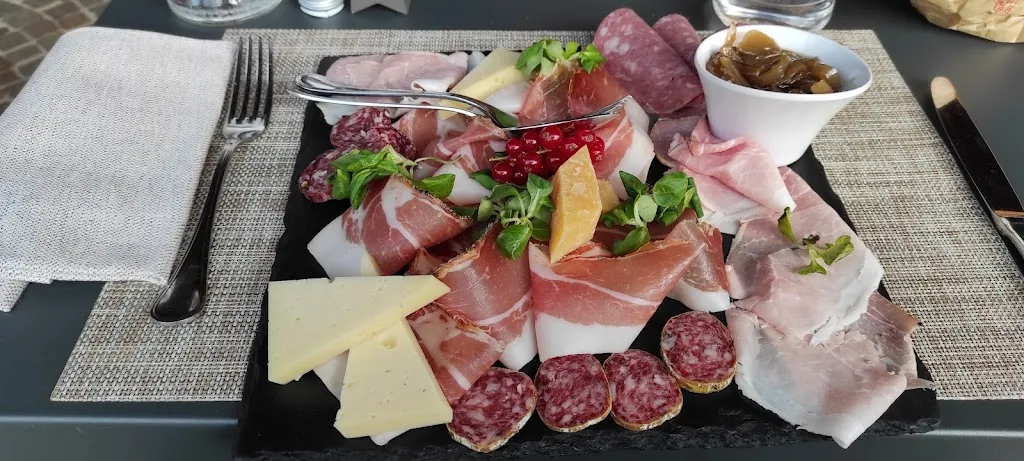 Pizzeria Lo Sfizio_Moena_slider_image_3