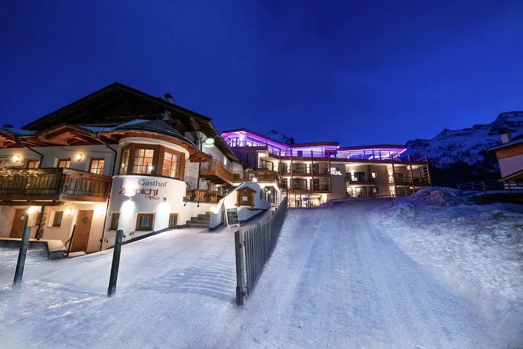 Zeppichl Mountain Residence restaurant in Moso in Passiria