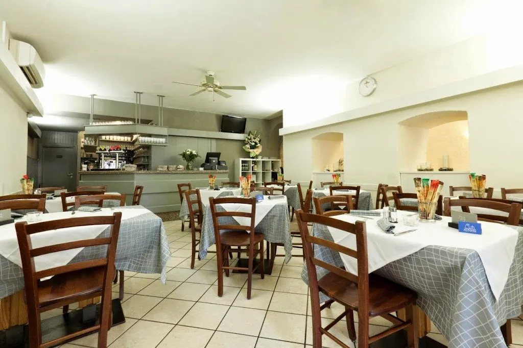 Ristorante Pizzeria Al Porto/Centrale restaurant in Nago-Torbole