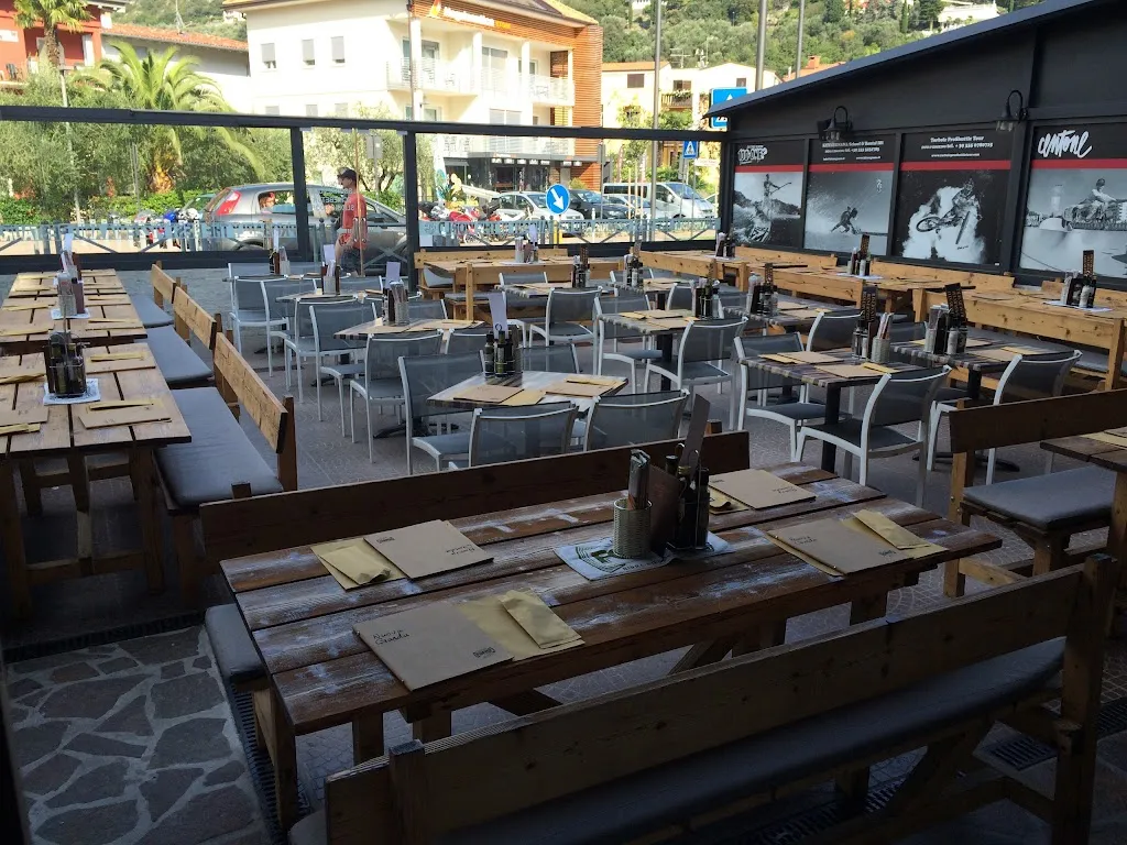 Ristorante Pizzeria NUOVA GARDA 2025 restaurant in Nago-Torbole