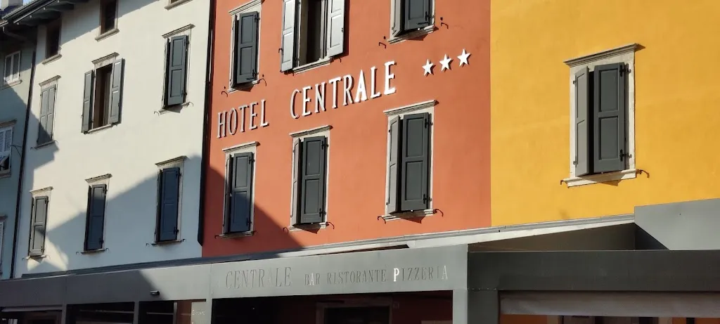 Ristorante-Pizzeria Centrale restaurant in Nago-Torbole