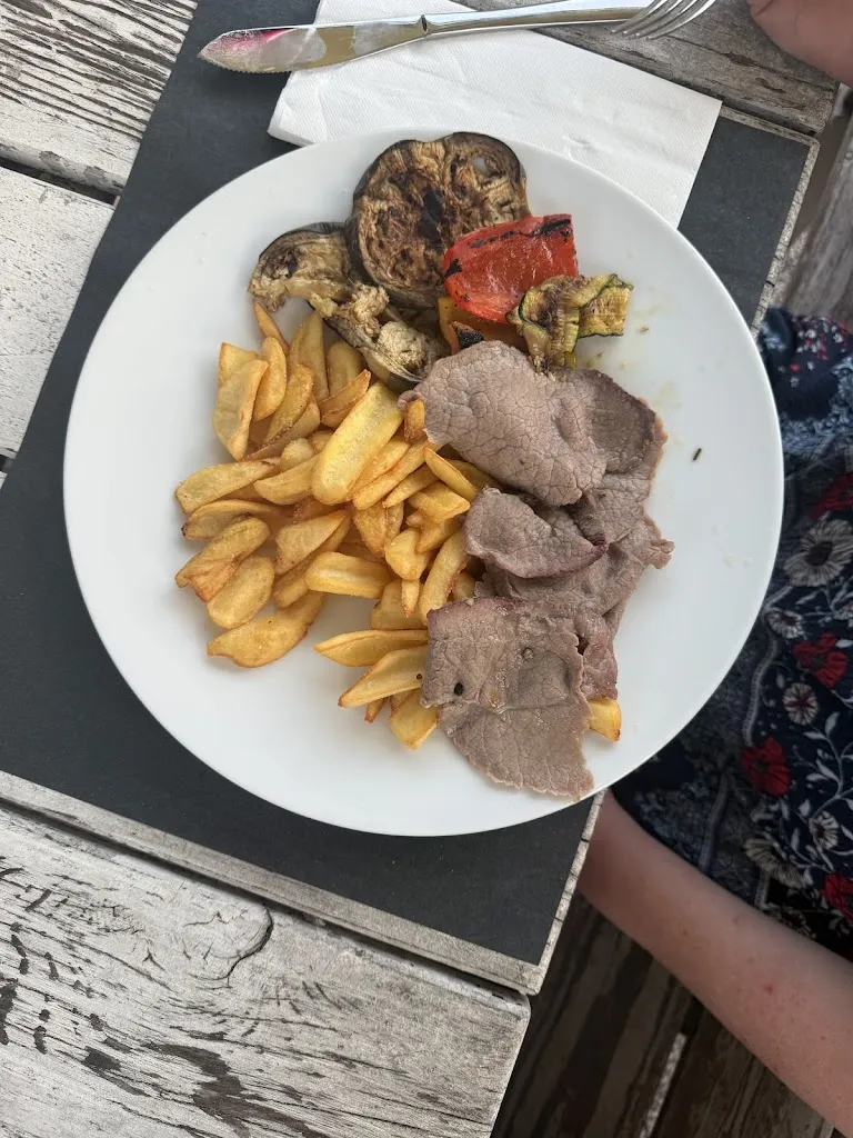 Gabriel Radford_Pizzeria Ristorante Le Busatte_Nago-Torbole_review