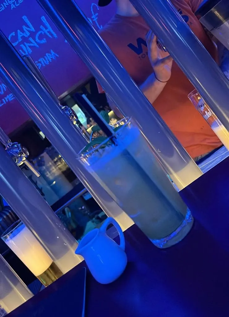 Regina Ngulwa_Wind's Bar & Bistrot_Nago-Torbole_review