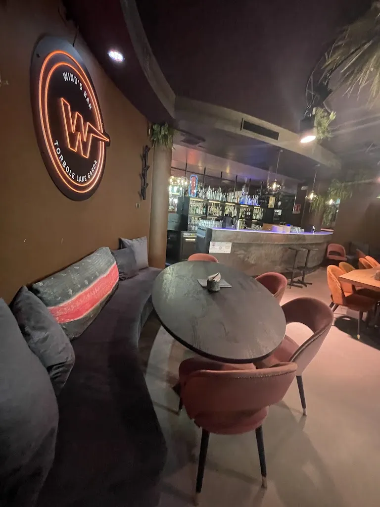 Wind's Bar & Bistrot restaurant in Nago-Torbole