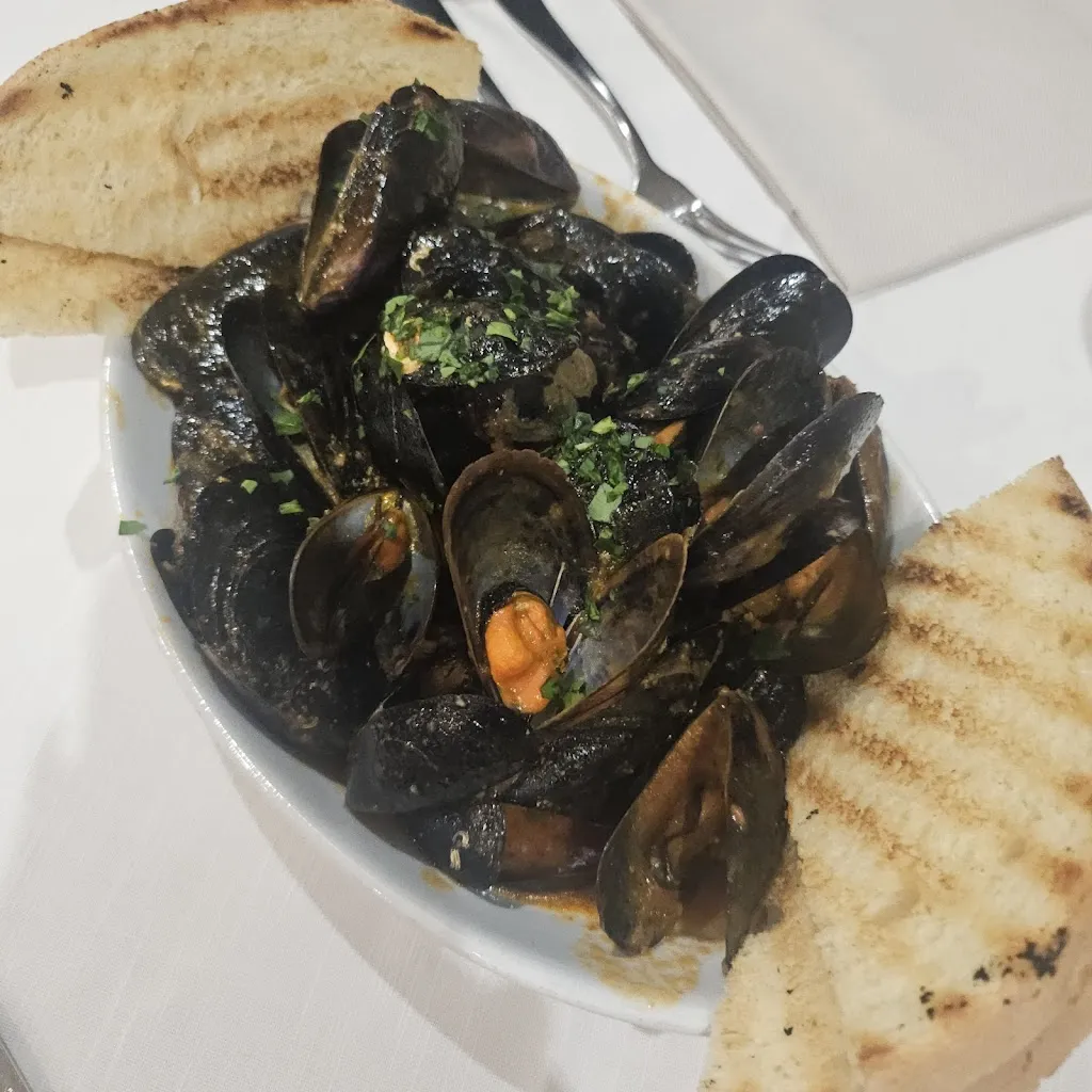 Lucy Beaton_Ristorante Pizzeria La Villa_Nago-Torbole_review