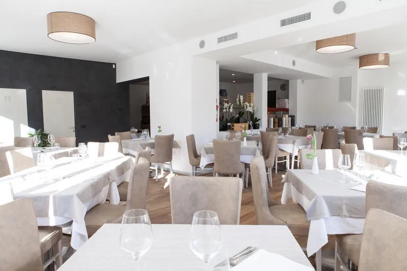 Ristorante Pizzeria La Villa_Nago-Torbole_slider_image_1