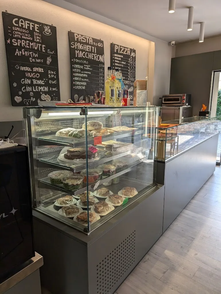 Benaco Take Away restaurant in Nago-Torbole