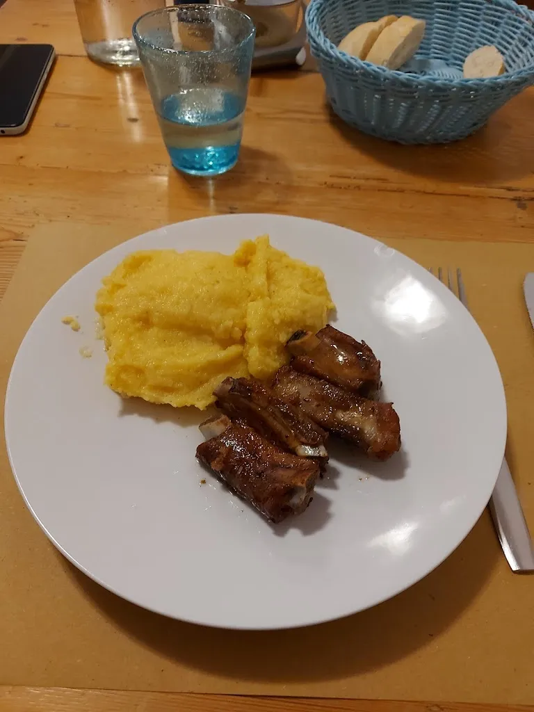 Bar Trattoria Ai Molini restaurant in Nogaredo