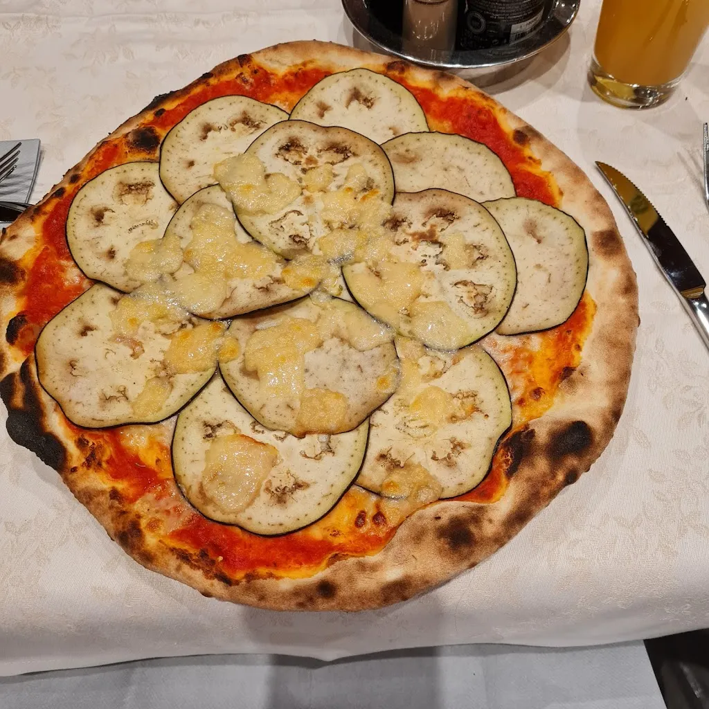 Pizzeria Ristorante Luna S.N.C._Nova Levante_slider_image_3