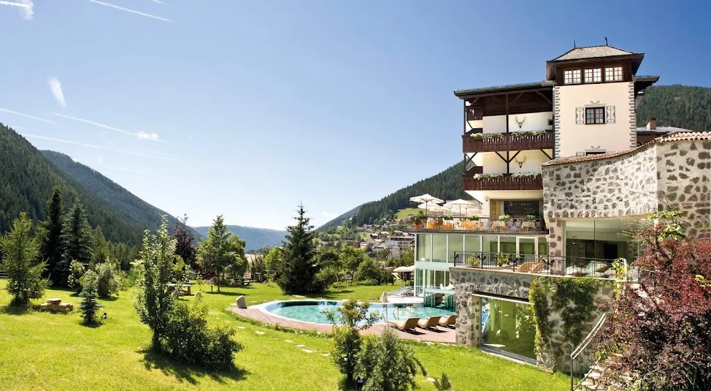 Romantik Hotel Post restaurant in Nova Levante