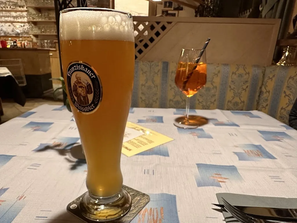 Itai Hay_Goldener Apfel_Naz-Sciaves - Natz-Schabs_review