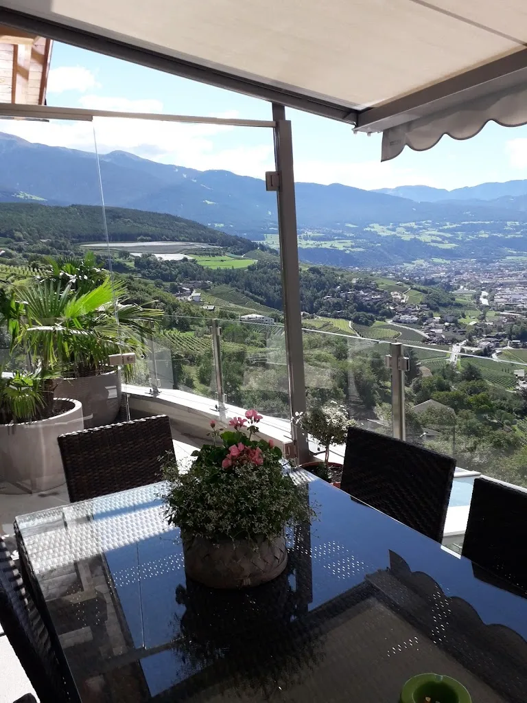 Steinraffler restaurant in Naz-Sciaves - Natz-Schabs