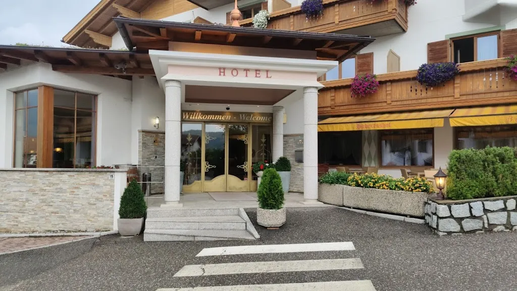 Mihail Mitev_Hotel Hubertushof_Naz-Sciaves - Natz-Schabs_review