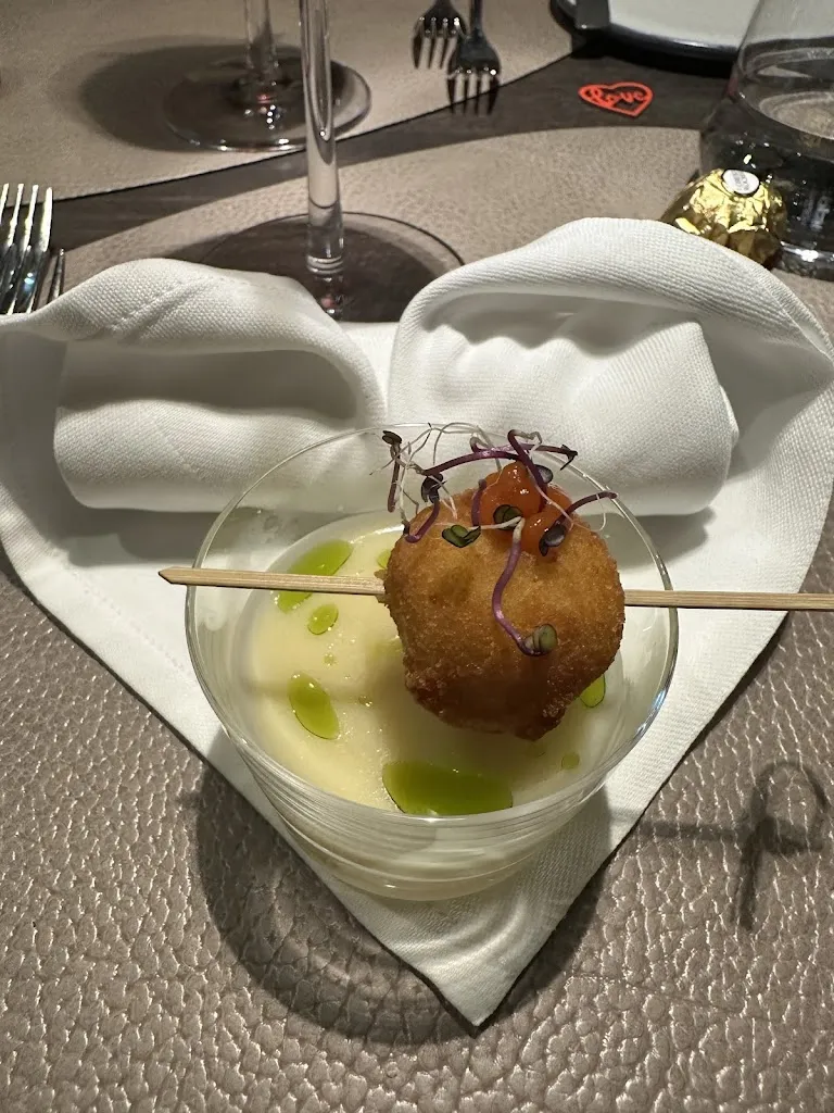 Phille Liotti_Restaurant Bar Tower Garden_Naz-Sciaves - Natz-Schabs_review