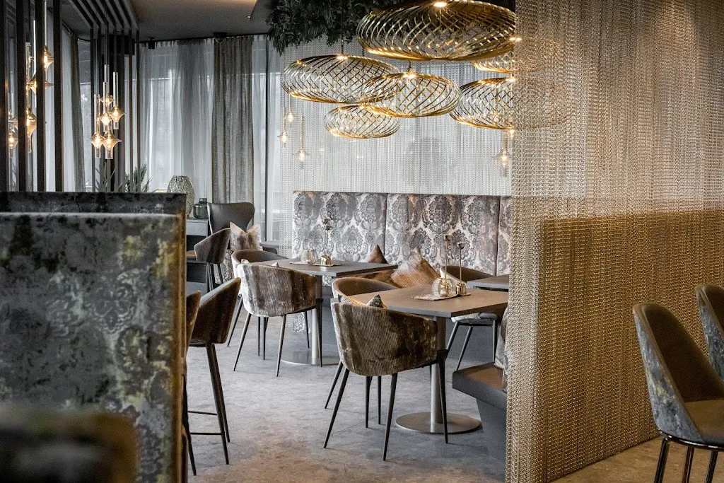 Restaurant Bar Tower Garden restaurant in Naz-Sciaves - Natz-Schabs