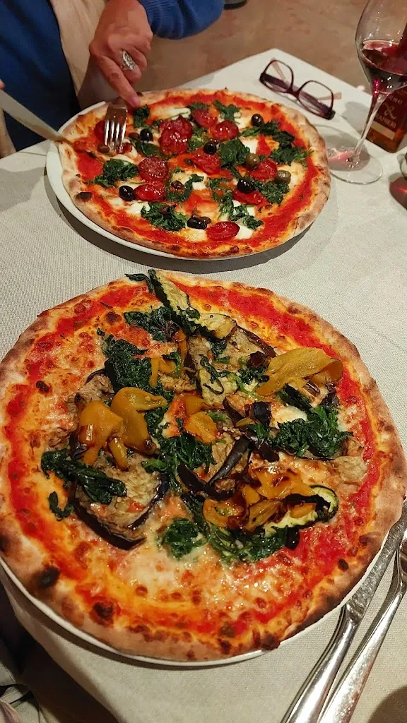 Mariana Robert_Löwenhof Restaurant & Pizzeria_Naz-Sciaves - Natz-Schabs_recensione