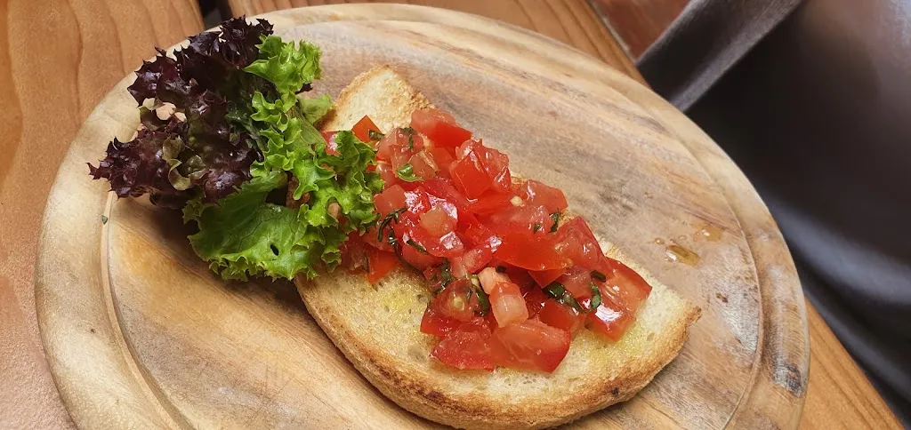 Vitaly Portnoy_Restaurant Wiedenplatzerkeller_Naturno_review