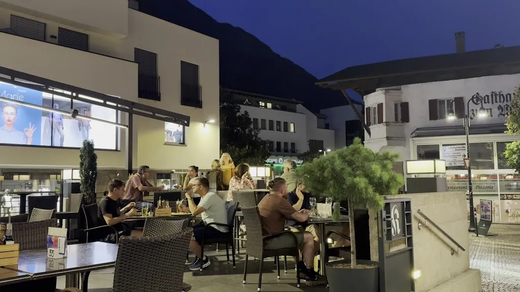 Restaurant Pizzeria Kreuzwirt Naturns restaurant in Naturno