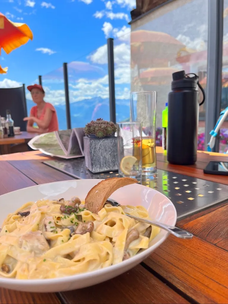 Norah DeWolfe_Linthof_Naturno_review