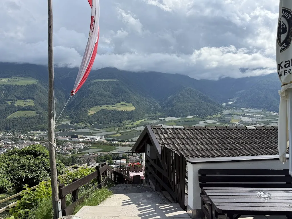 Boris Rüther_Jausenstation zum Schwalbennest_Naturno_recensione