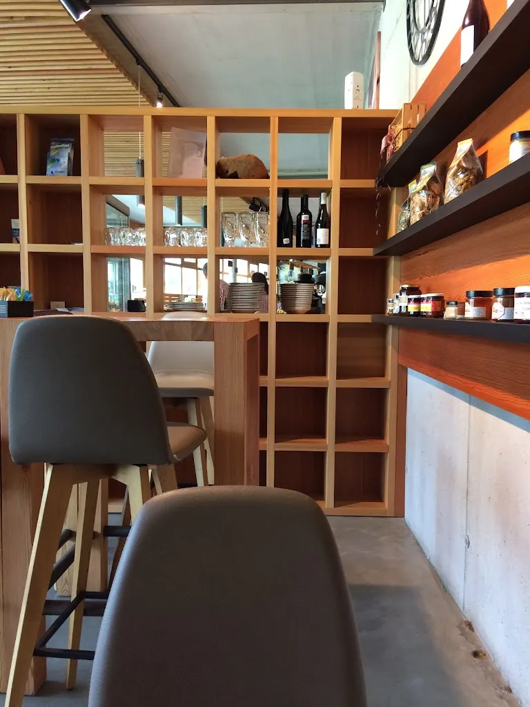 Moni Mair_Vinschger Bauernladen - Bottega dei Contadini_Naturno_review