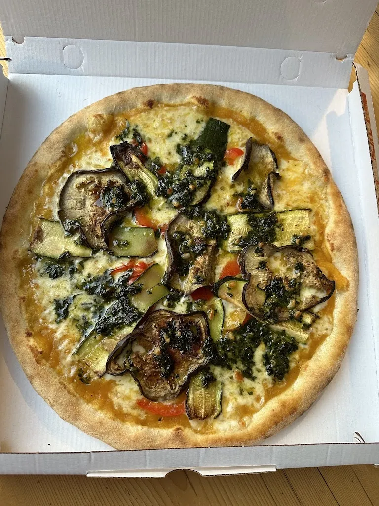 Valeriia Miasoiedova_Marxnkeller - Pizzeria & Restaurant_Nova Ponente_recensione