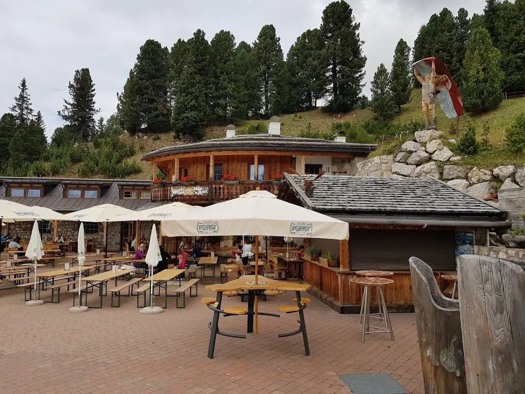 Mayrl Alm restaurant in Nova Ponente