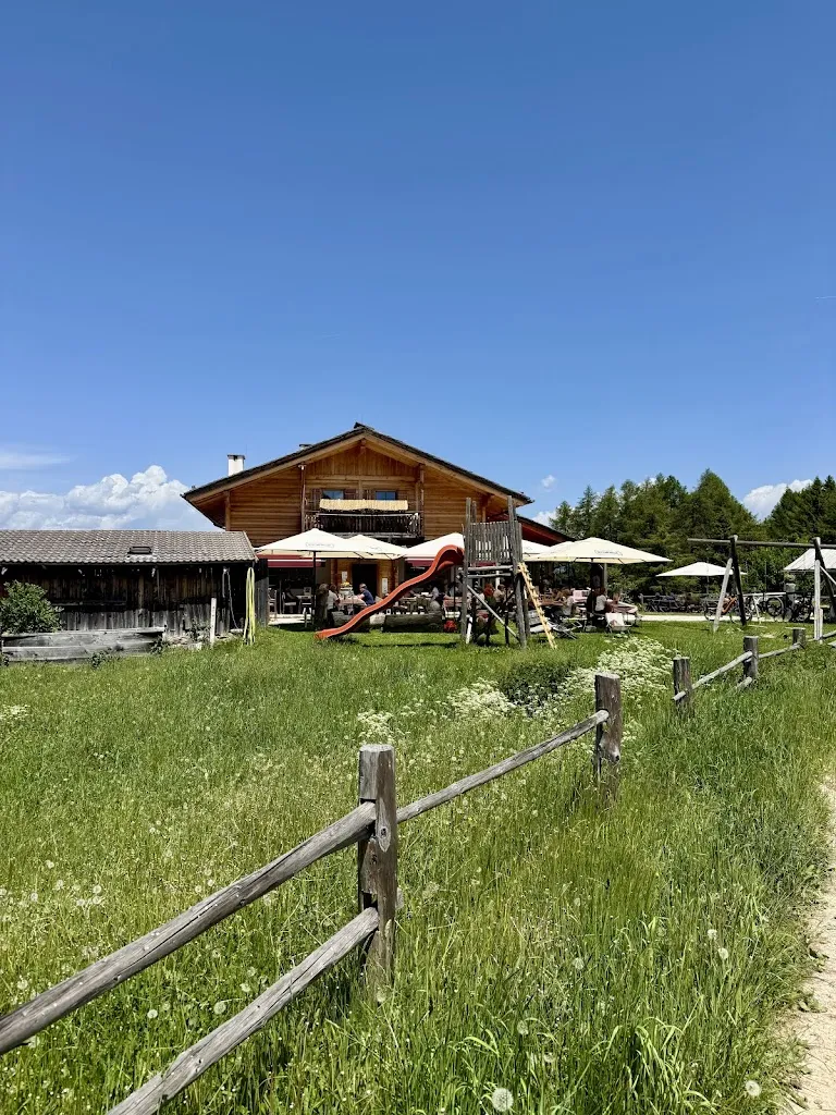 Lorenzo Molinari_Laab Alm_Nova Ponente_review