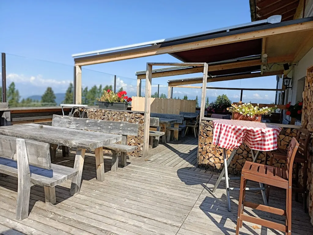 Laab Alm restaurant in Nova Ponente