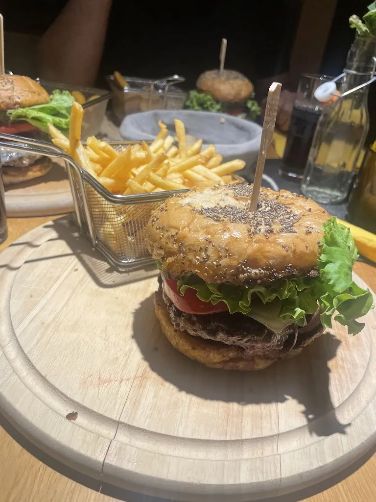 Ammar Janahi_Restaurant Bar Rosengarten_Nova Ponente_review