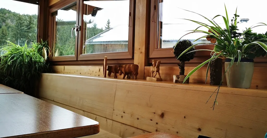 Wölflhof restaurant in Nova Ponente