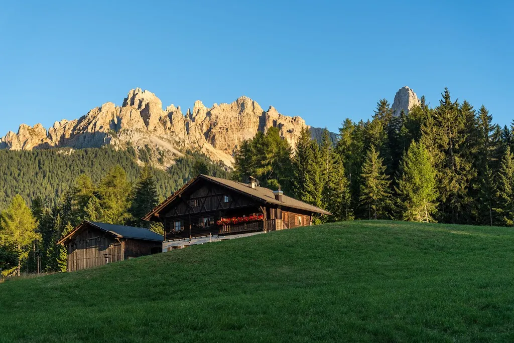 Almgasthaus / Baita Häusler Sam_Nova Ponente_slider_image_2