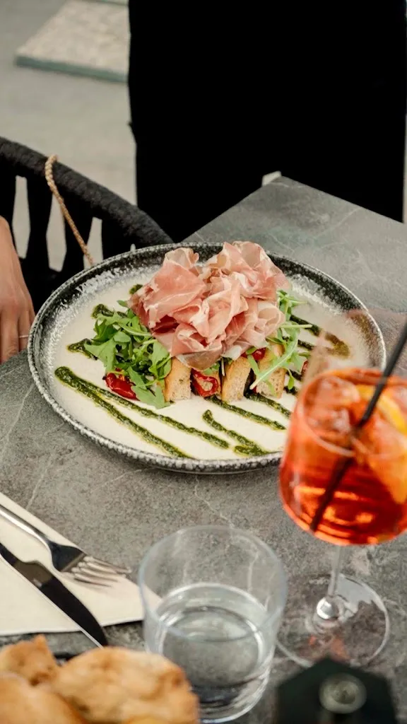 Bistro X-Camping_Nova Ponente_slider_image_2