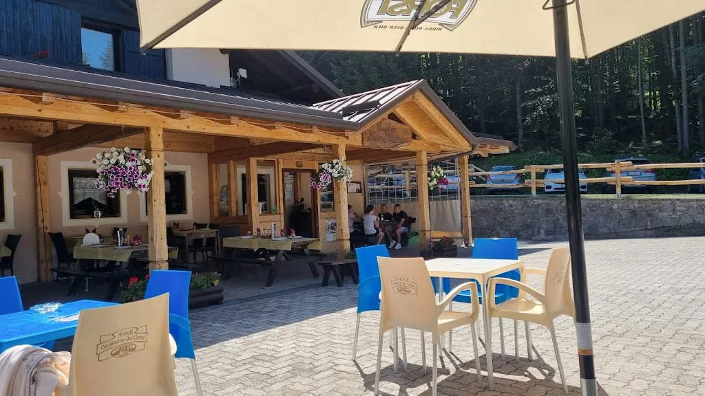 Rifugio Brigata Lupi di Toscana Snc restaurant in Pieve di Bono