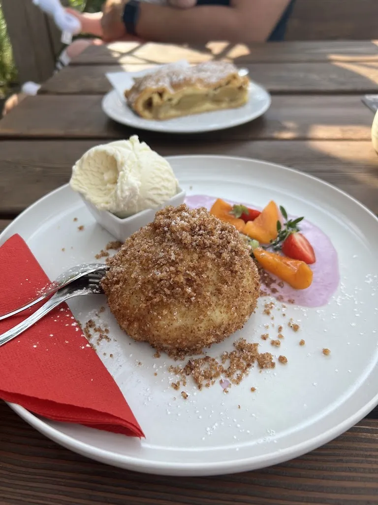 Kristína Štark_Gasthaus Brünnl | Familienrestaurant_Parcines_review