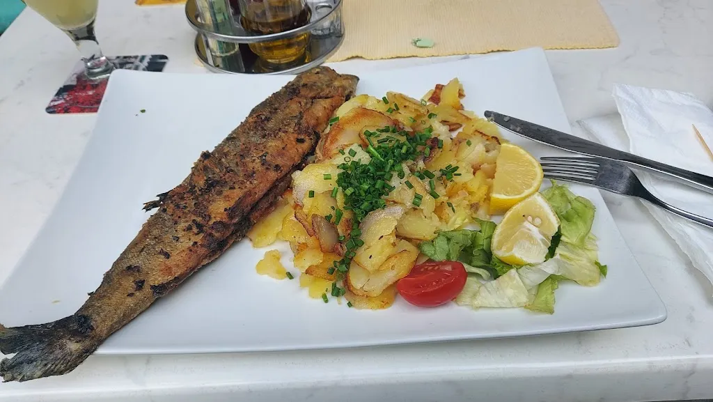 J D_Gasthaus Wasserfall_Parcines_review