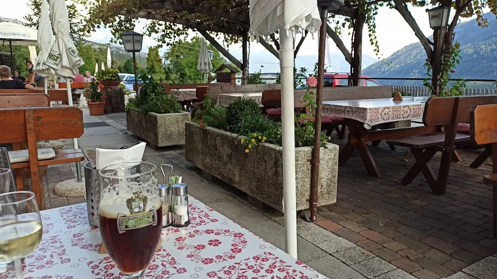 Graswegerkeller restaurant in Parcines