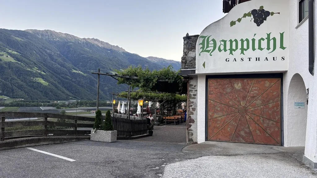 Happichl Hof restaurant in Parcines