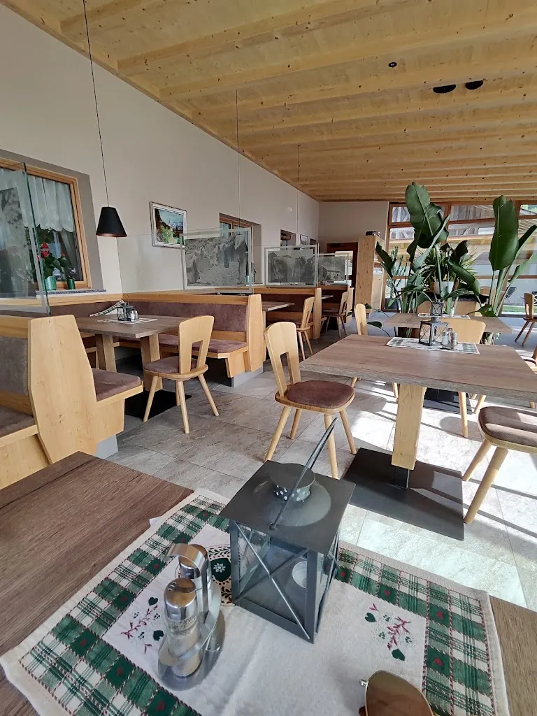 Urlaub auf dem Bauernhof Niederhof restaurant in Parcines