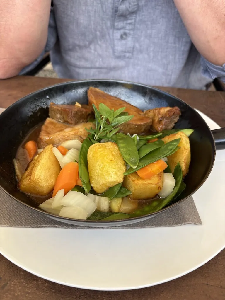 Marie Matusu_Restaurant Cutraun_Parcines_review