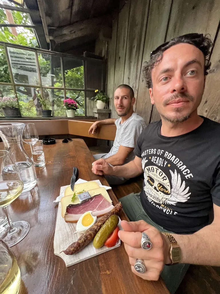 Baba Manu_Buschenschank Unterweirachhof_Parcines_review