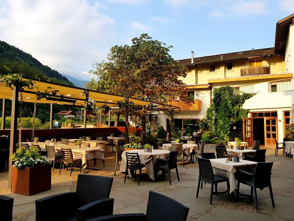 THEDL restaurant in Parcines