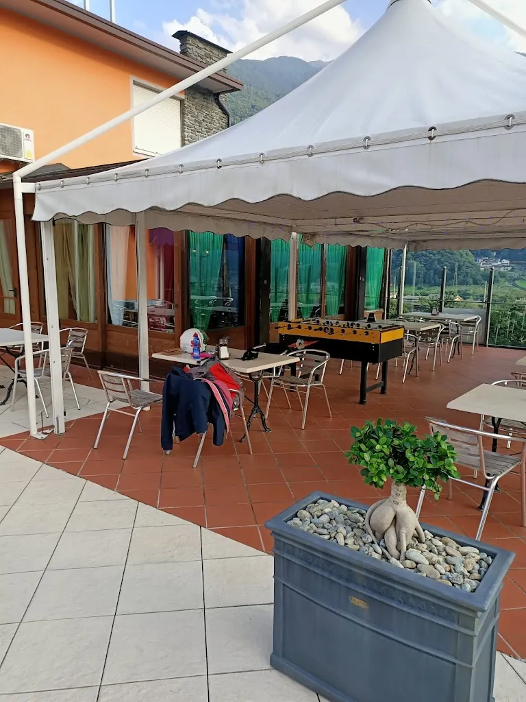 Gasthaus Zollwirt restaurant in Parcines