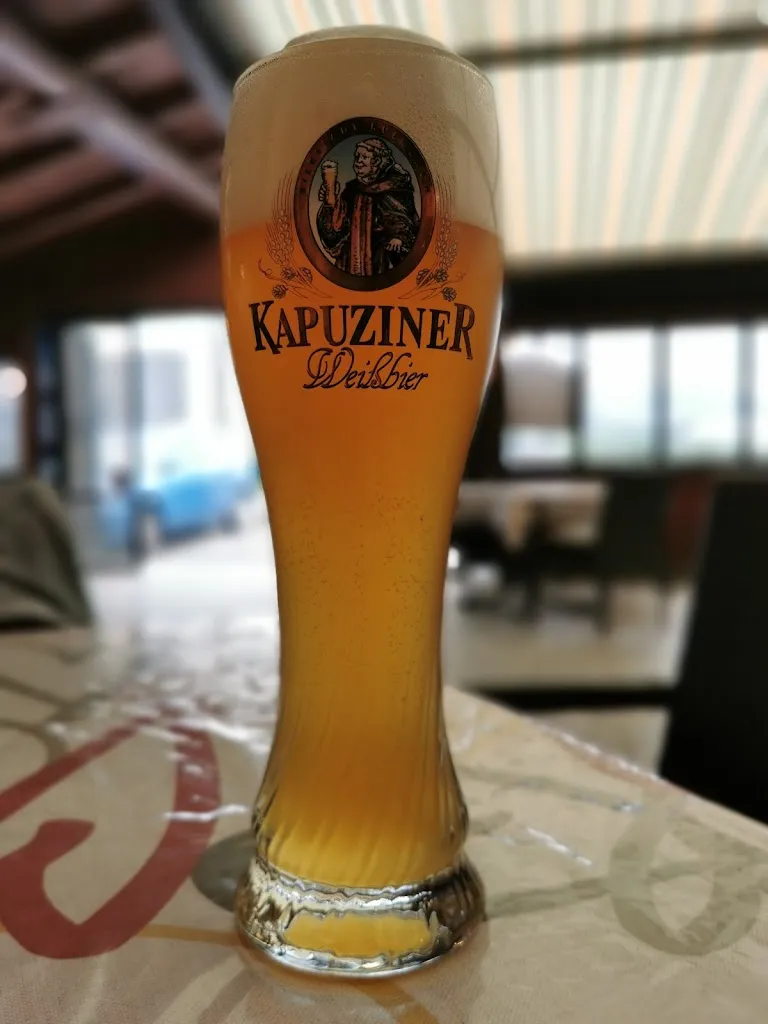 Dejan Šen_Pizzeria Restaurant Laterne_Parcines_review