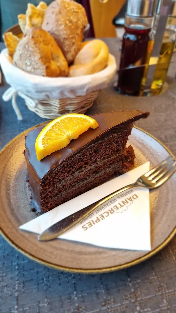 Anitha N_Dantercepies Mountain Lounge_Ponte Gardena_review