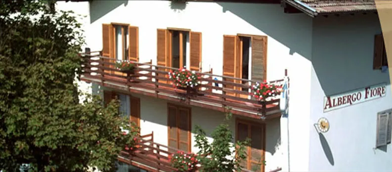 Albergo Osteria Fiore_Ponte Arche_slider_image_1