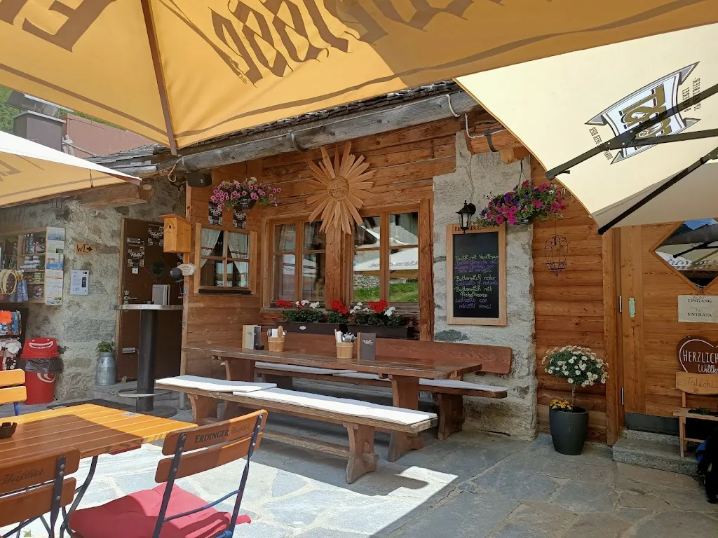 Rifugio Talschluss restaurant in Predoi
