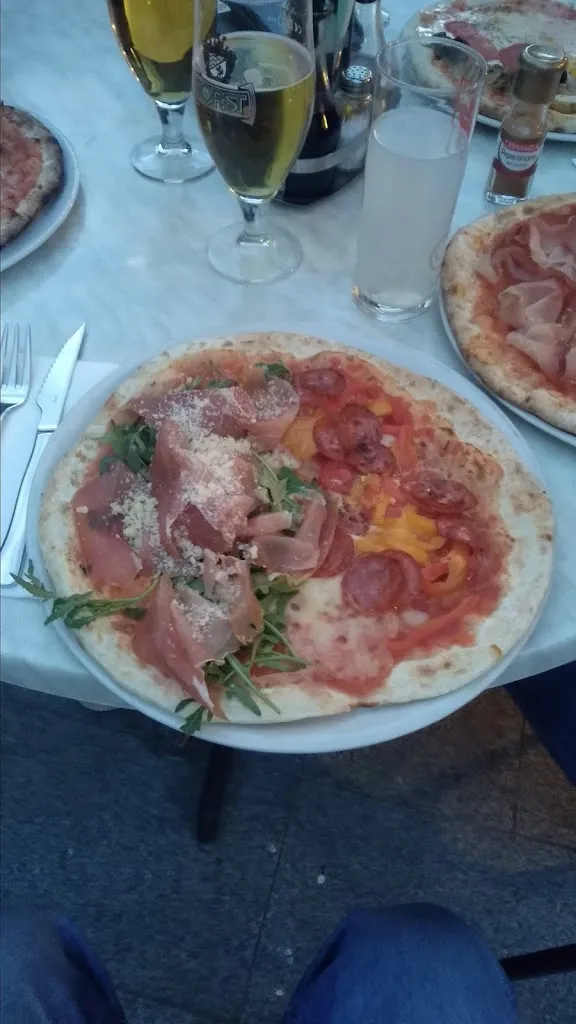 Paulina Lach_Pizzeria Caffe' Panorama_Prato Allo Stelvio_review