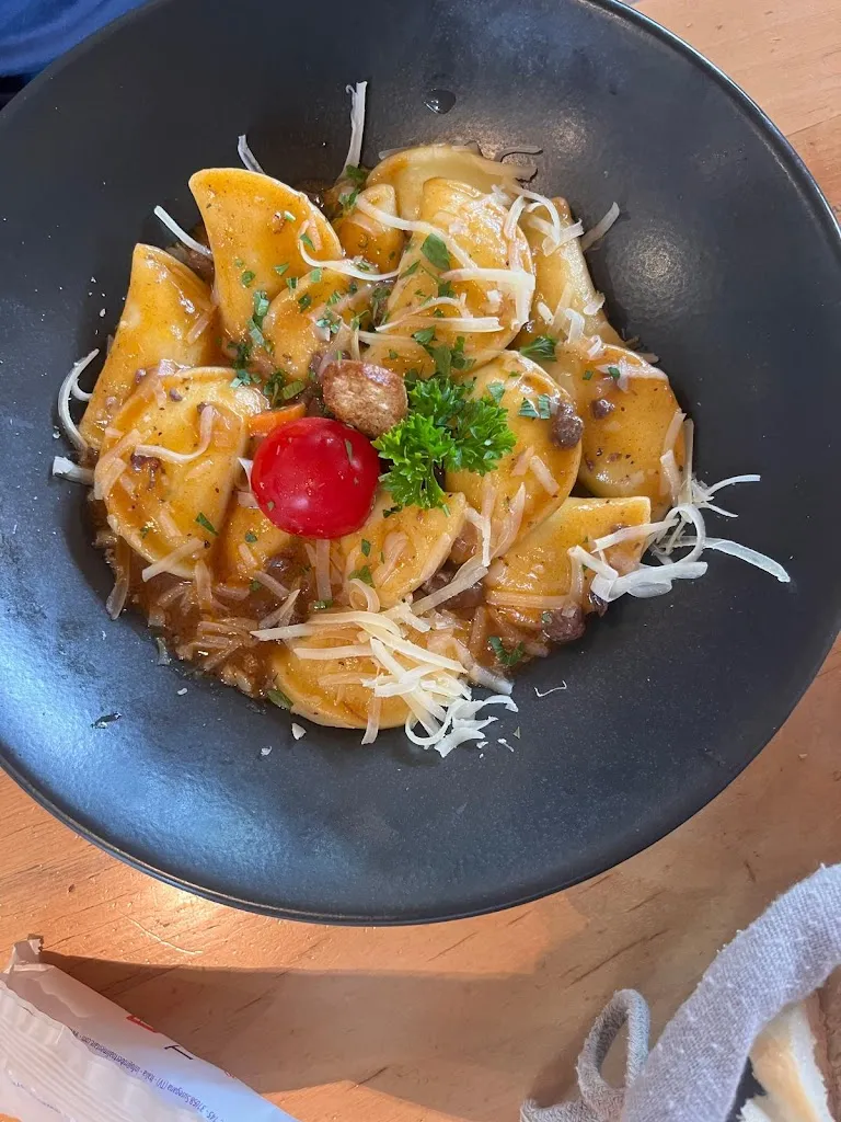 Pizzeria Restaurant SANDHEIM_Prato Allo Stelvio_slider_image_3